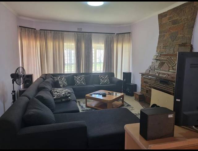 4 BEDROOM HOUSE FOR SALE IN OBSERVATORY